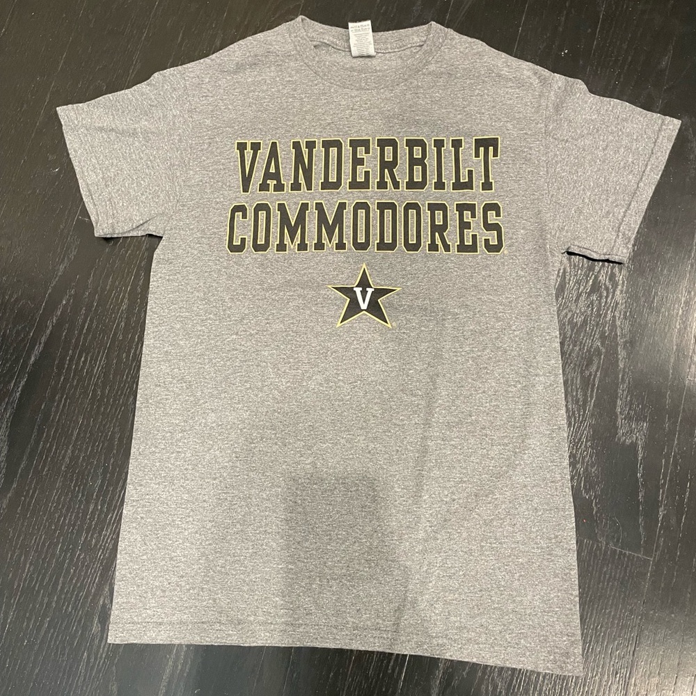 Like new Vanderbilt Heather grey tee